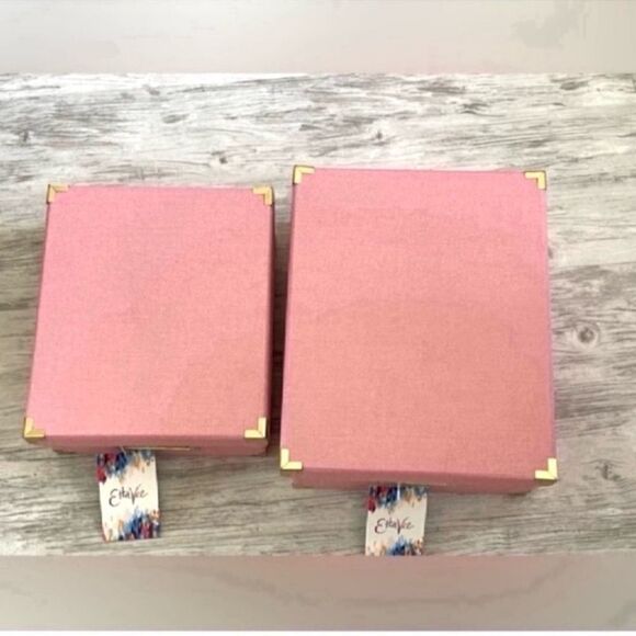 NWT Set of 2 pink storage Boxes - Picture 10 of 10